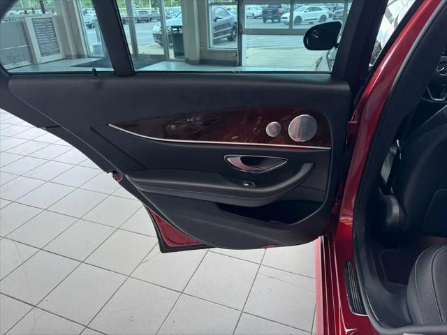 2017 Mercedes-Benz E-CLASS E 300 E 300