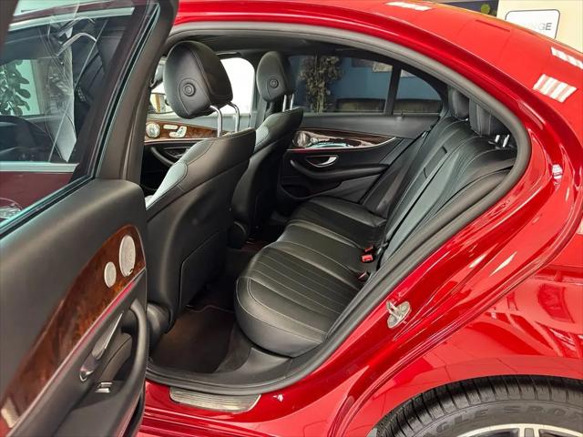2017 Mercedes-Benz E-CLASS E 300 E 300