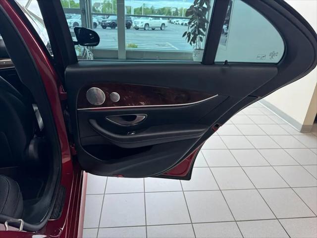 2017 Mercedes-Benz E-CLASS E 300 E 300