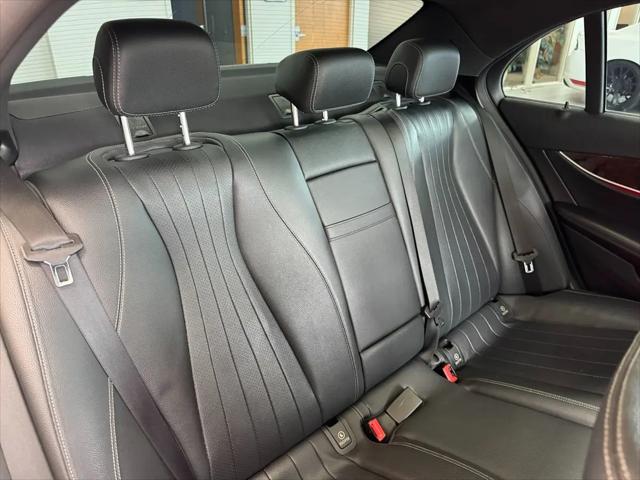 2017 Mercedes-Benz E-CLASS E 300 E 300