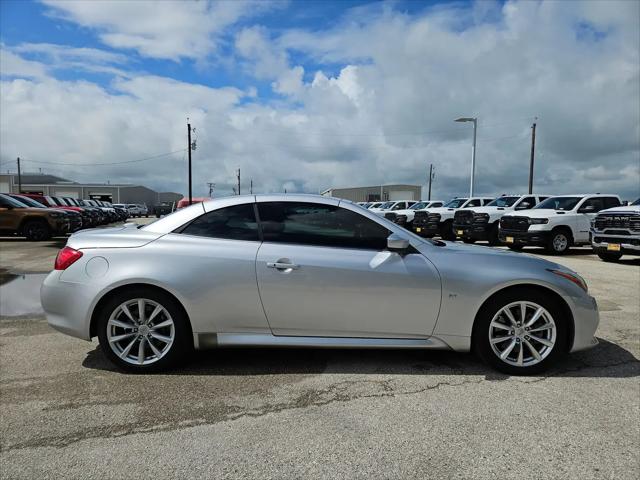 2014 INFINITI Q60 Standard