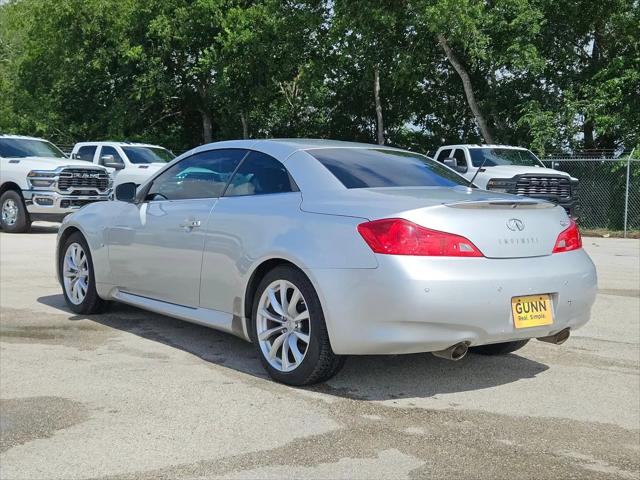 2014 INFINITI Q60 Standard