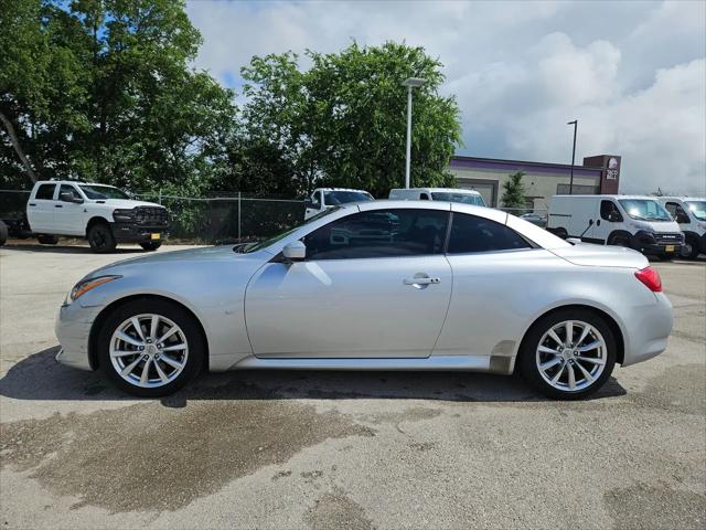 2014 INFINITI Q60 Standard
