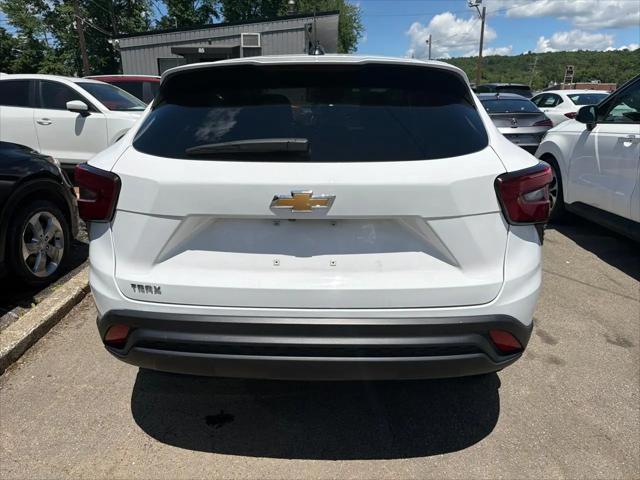 2024 Chevrolet Trax FWD SP