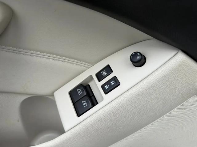 2014 INFINITI Q60 Standard
