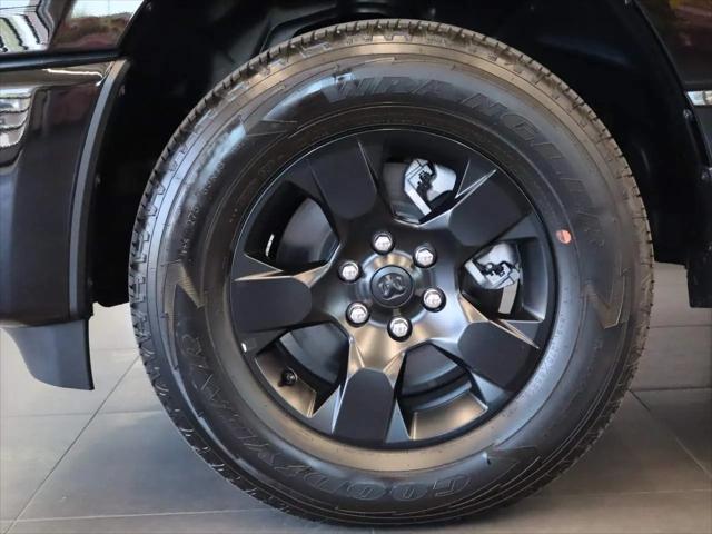 2025 Ram 1500 Tradesman Crew Cab 4x4 5'7" Box