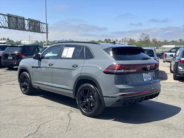 2025 Volkswagen Atlas Cross Sport 2.0T SEL R-Line Black