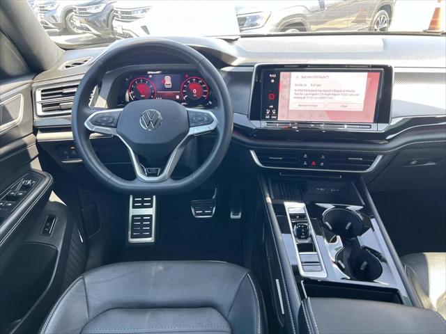 2025 Volkswagen Atlas Cross Sport 2.0T SEL R-Line Black