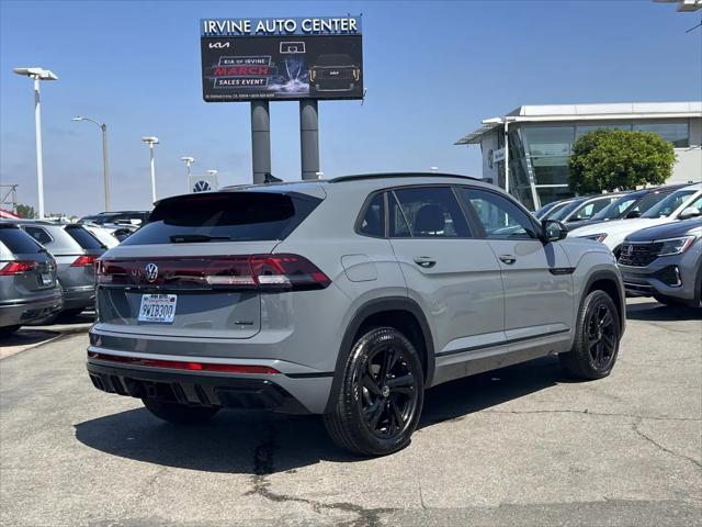 2025 Volkswagen Atlas Cross Sport 2.0T SEL R-Line Black