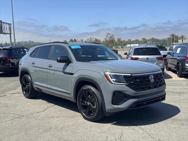 2025 Volkswagen Atlas Cross Sport 2.0T SEL R-Line Black
