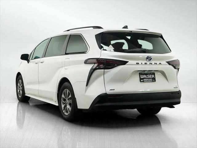 2023 Toyota Sienna LE