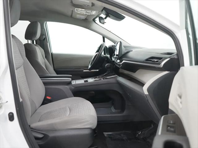 2023 Toyota Sienna LE