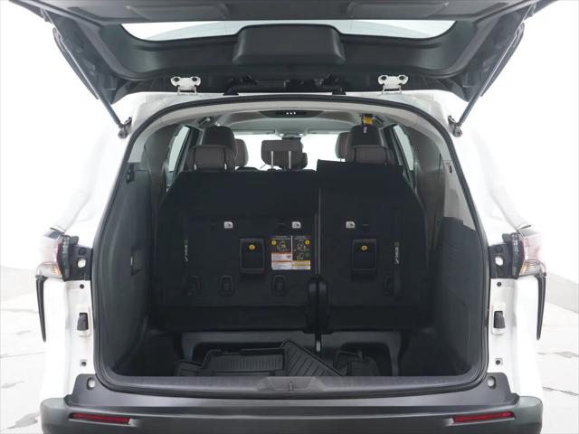 2023 Toyota Sienna LE