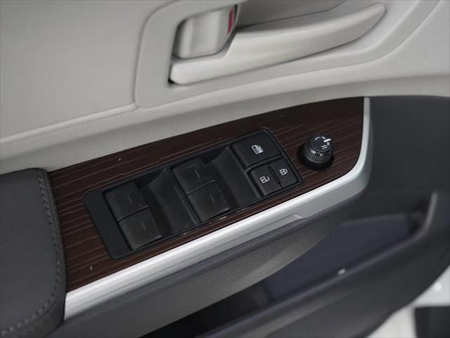 2023 Toyota Sienna LE