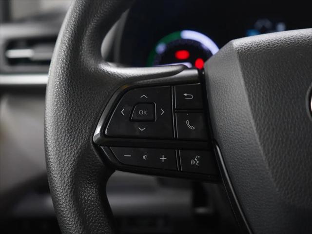 2023 Toyota Sienna LE