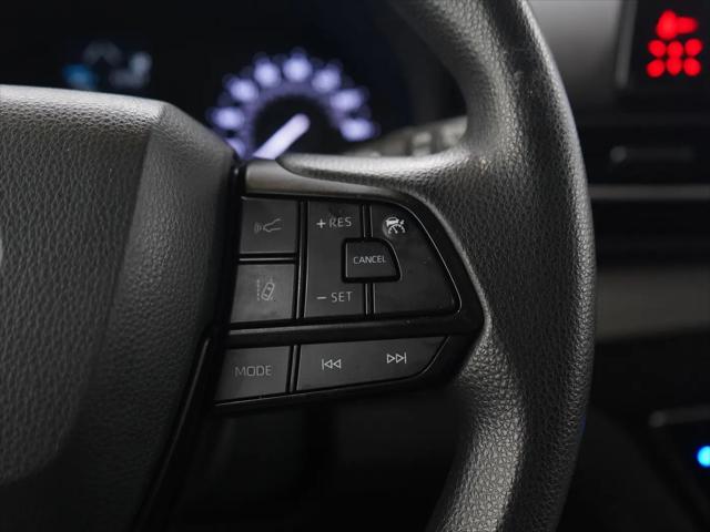 2023 Toyota Sienna LE