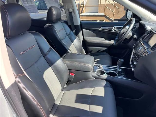 2020 Nissan Pathfinder SL 4WD
