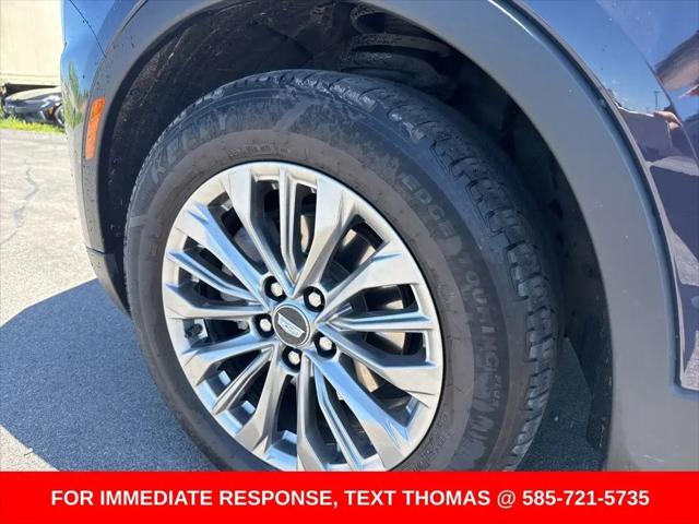 2024 Cadillac XT4 AWD Premium Luxury