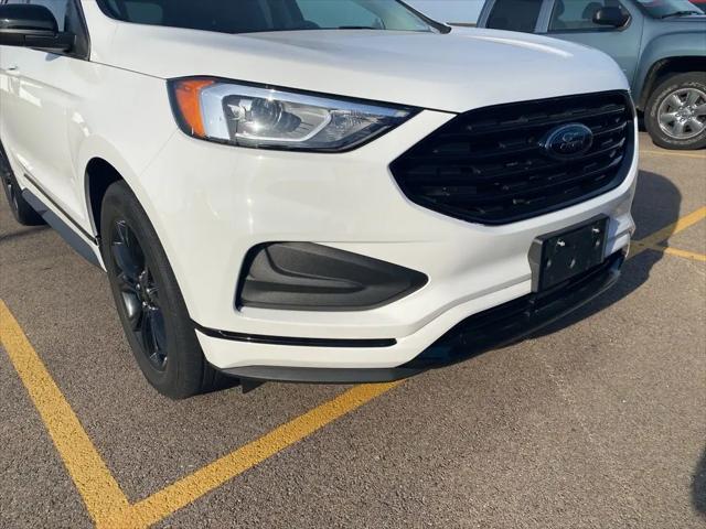 2022 Ford Edge SE