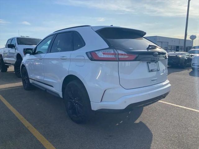 2022 Ford Edge SE