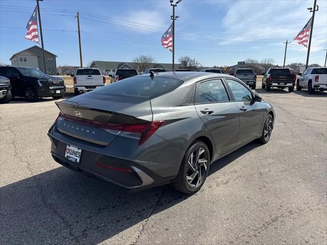 2025 Hyundai Elantra SEL Sport