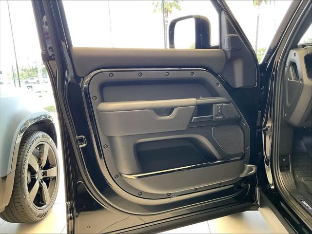 2026 Land Rover Defender P635 OCTA