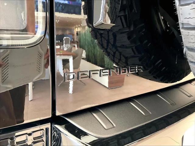 2026 Land Rover Defender P635 OCTA