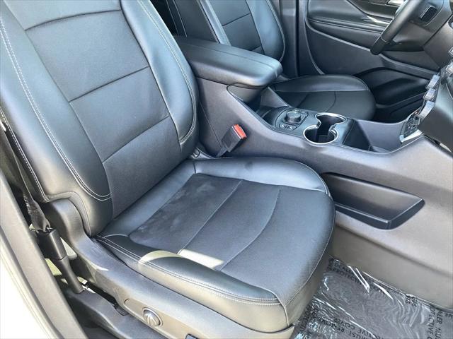 2024 GMC Terrain AWD SLT