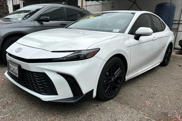 2025 Toyota Camry SE