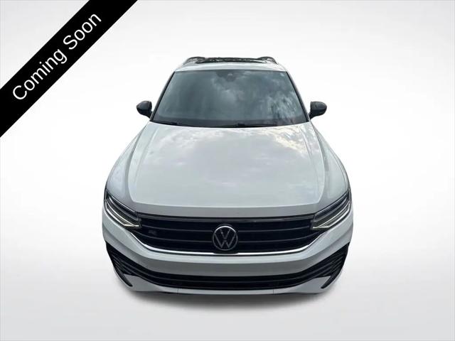 2022 Volkswagen Tiguan 2.0T SE R-Line Black