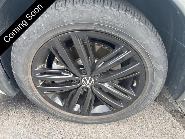 2022 Volkswagen Tiguan 2.0T SE R-Line Black