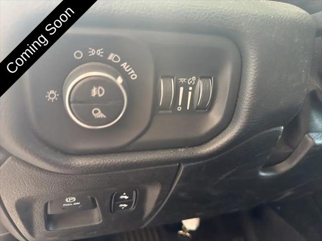 2019 Ram 1500 Big Horn/Lone Star Crew Cab 4x4 5'7" Box