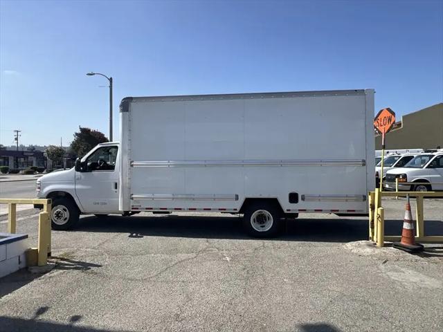 2022 Ford E-350 Cutaway Base