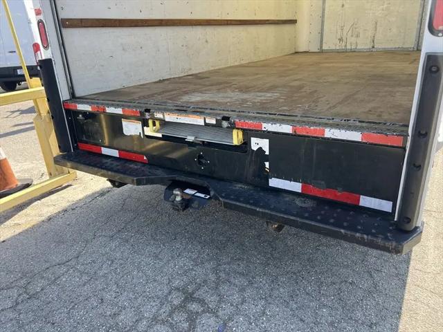 2022 Ford E-350 Cutaway Base
