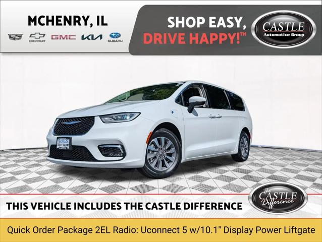 2023 Chrysler Pacifica Hybrid Touring L for sale in McHenry, IL