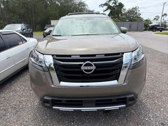 2024 Nissan Pathfinder Platinum FWD