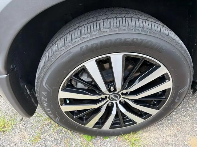 2024 Nissan Pathfinder Platinum FWD