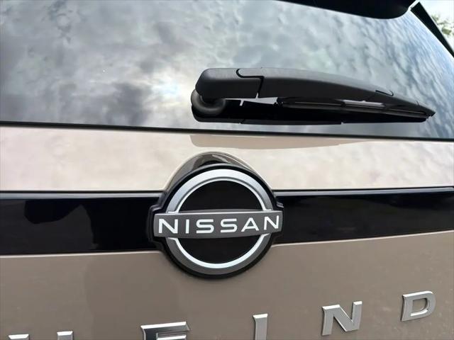 2024 Nissan Pathfinder Platinum FWD