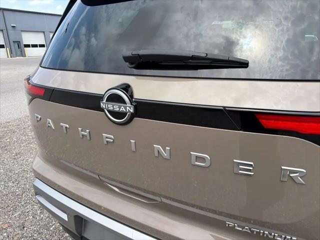 2024 Nissan Pathfinder Platinum FWD