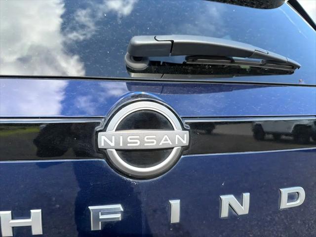 2025 Nissan Pathfinder SV 4WD