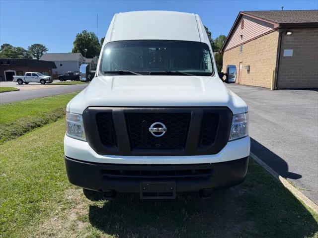 2020 Nissan 3500 SV High Roof V8