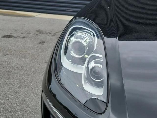 2018 Porsche Macan Macan