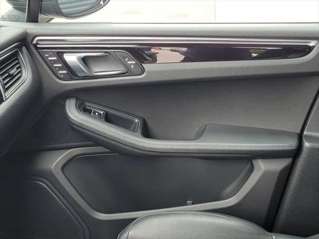 2018 Porsche Macan Macan