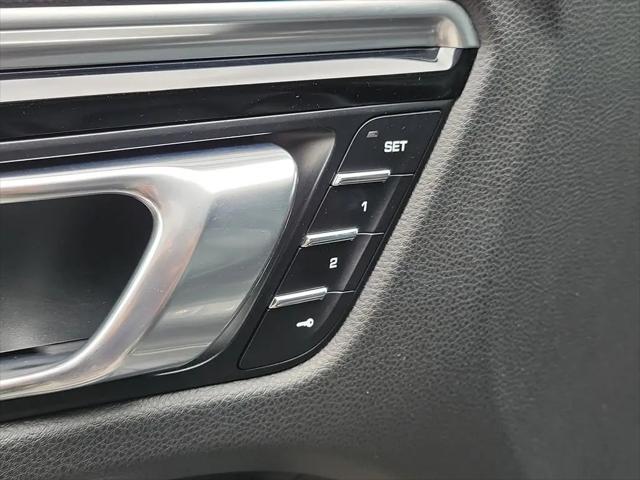 2018 Porsche Macan Macan
