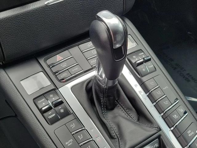 2018 Porsche Macan Macan