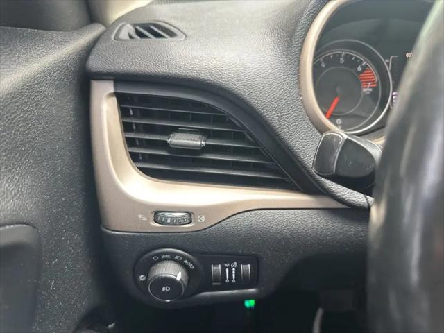2016 Jeep Cherokee Altitude