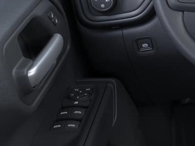 2026 Chevrolet Silverado 1500 4WD Crew Cab Short Bed Custom