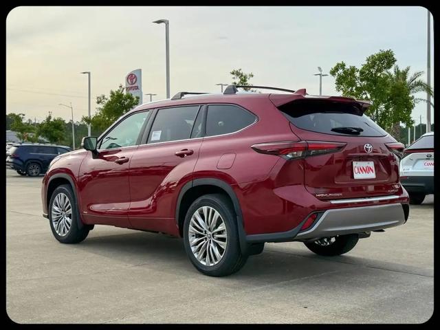 2026 Toyota Highlander Hybrid Platinum