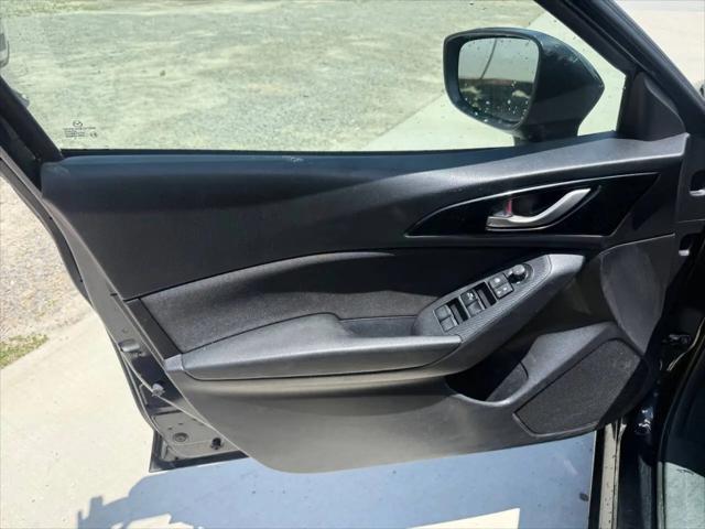 2015 Mazda Mazda3 i Sport