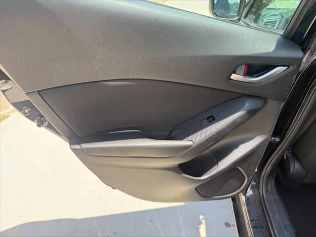 2015 Mazda Mazda3 i Sport